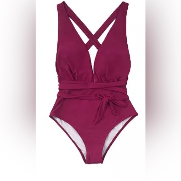 CUPSHE Deep V-Neck One-Piece Swimsuit - Picture 3 of 11